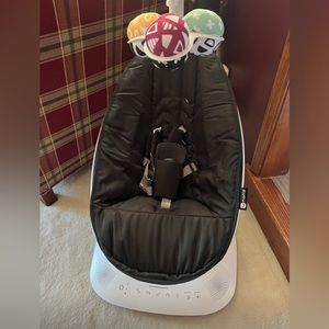 4moms mamaroo multi-motion baby smart connectivity